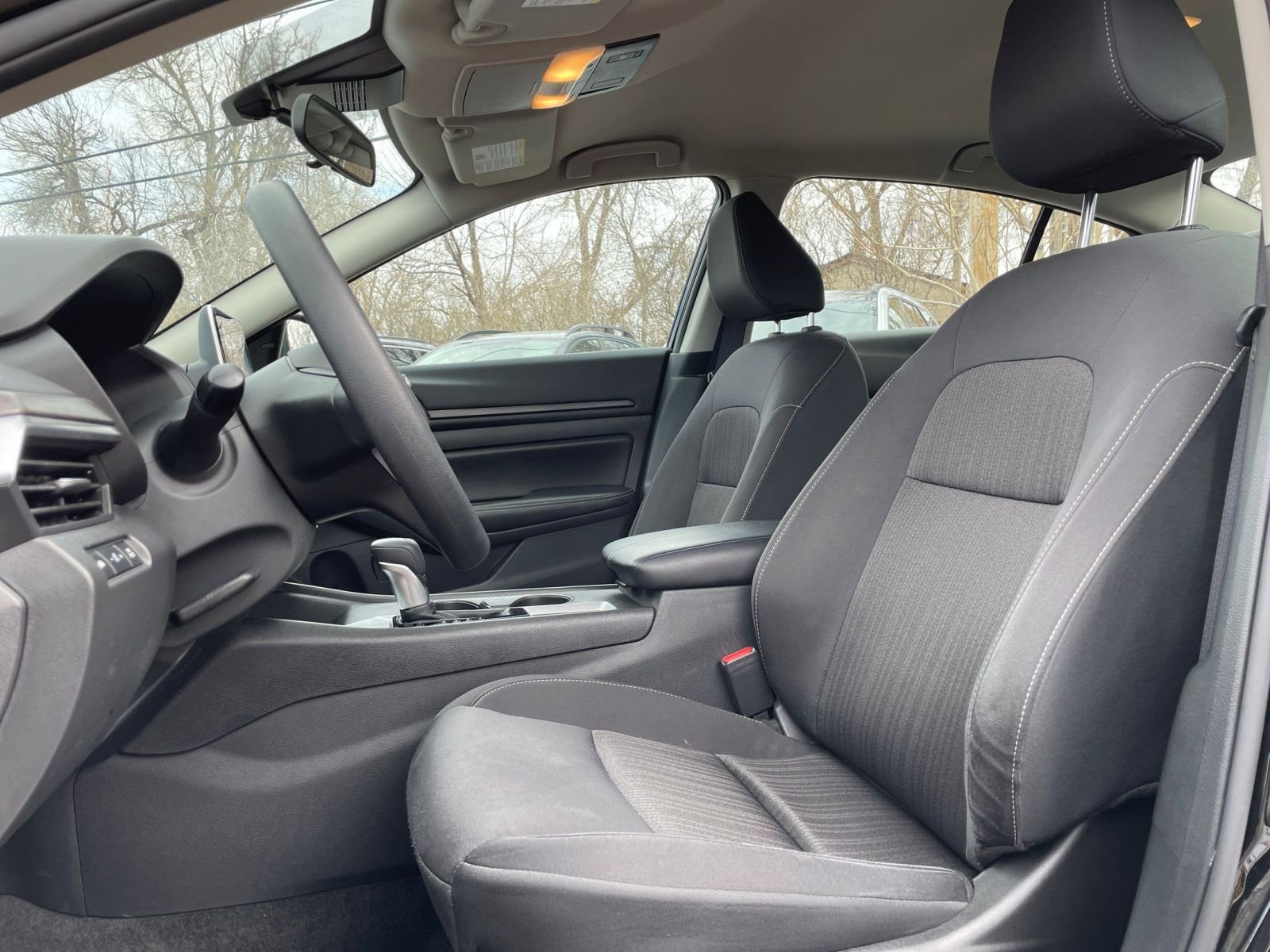 Used 2025 Nissan Altima 2.5 SV image 28