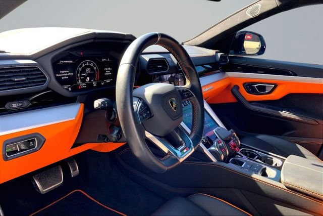 Used 2023 Lamborghini Urus S AWD/4WD image 23