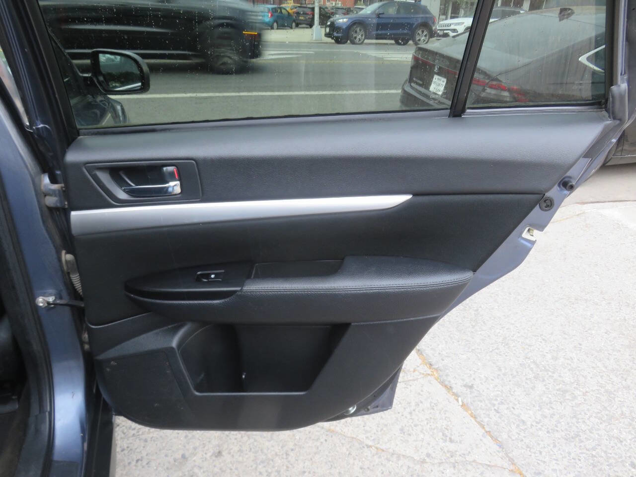 Used 2014 Subaru Outback 2.5i Premium AWD/4WD image 28