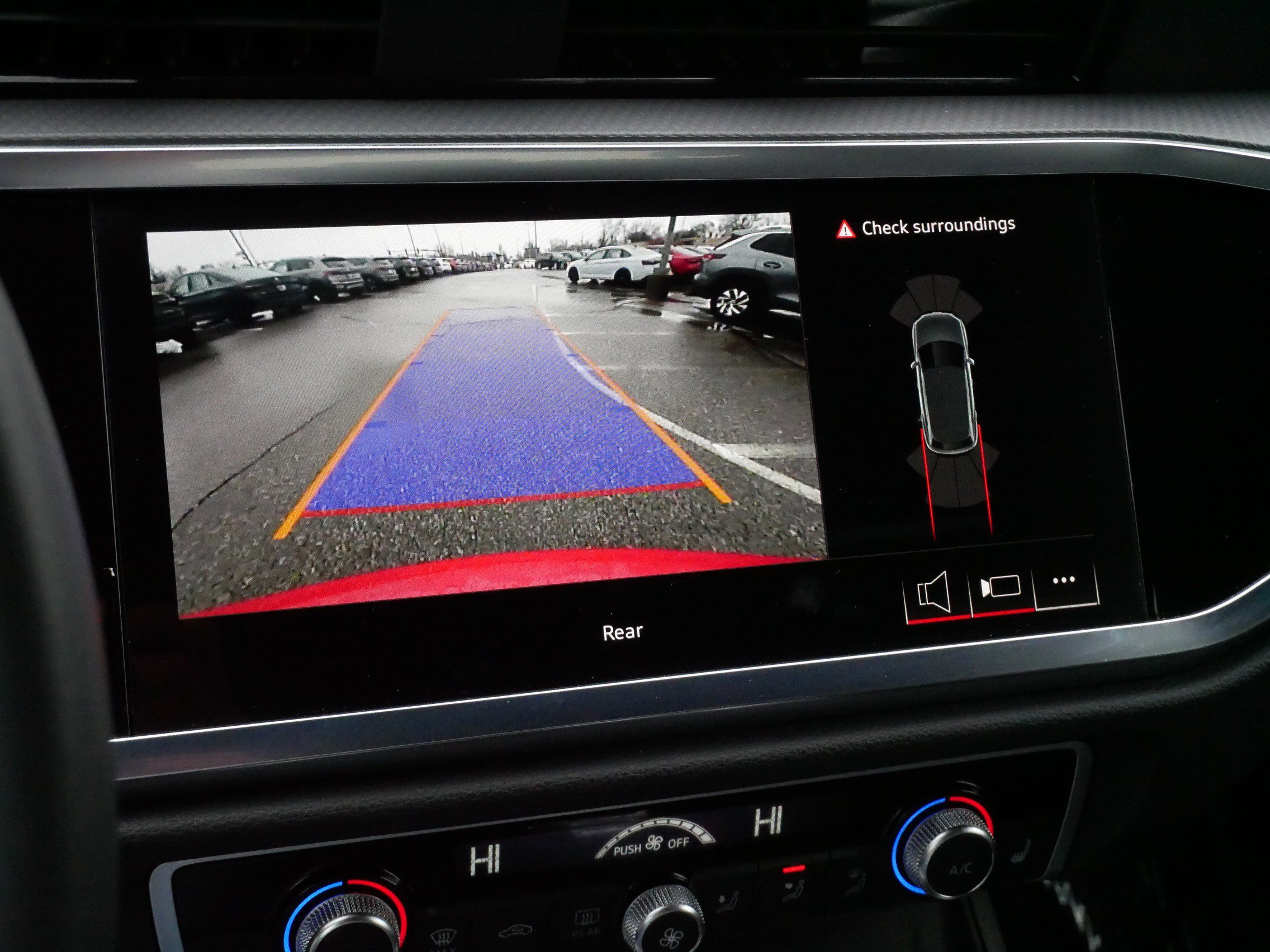 Used 2025 Audi Q3 2.0T Premium image 30