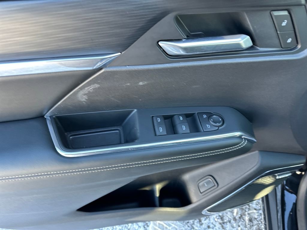 Used 2025 GMC Acadia Elevation image 23