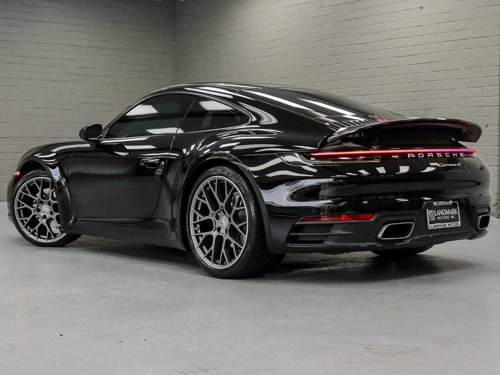 Used 2022 Porsche 911 Carrera 4 AWD/4WD image 32