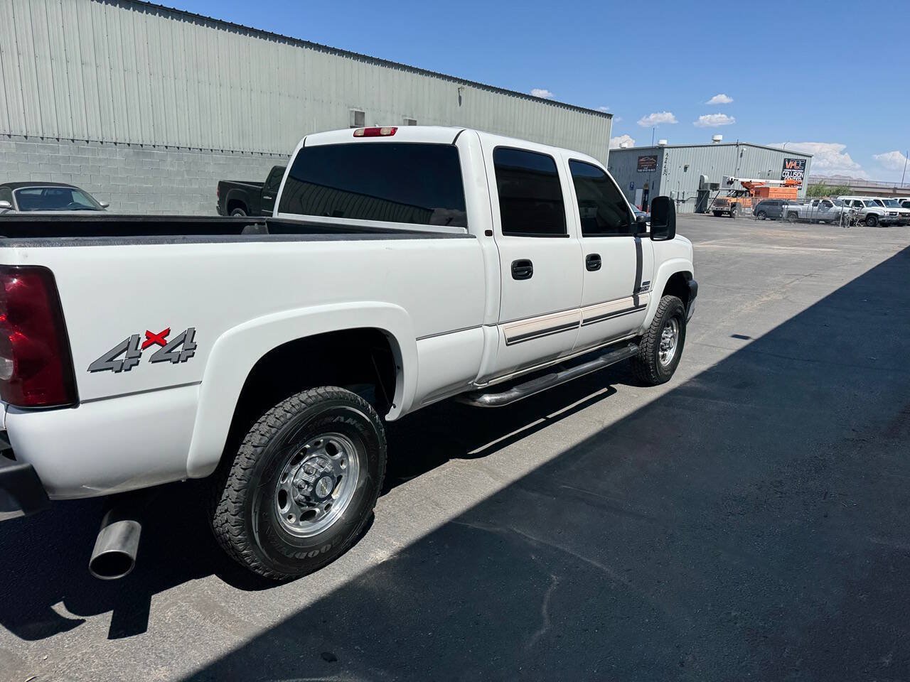 Used 2007 Chevrolet Silverado 2500 LT w/ Heavy-Duty Power Package AWD/4WD image 11