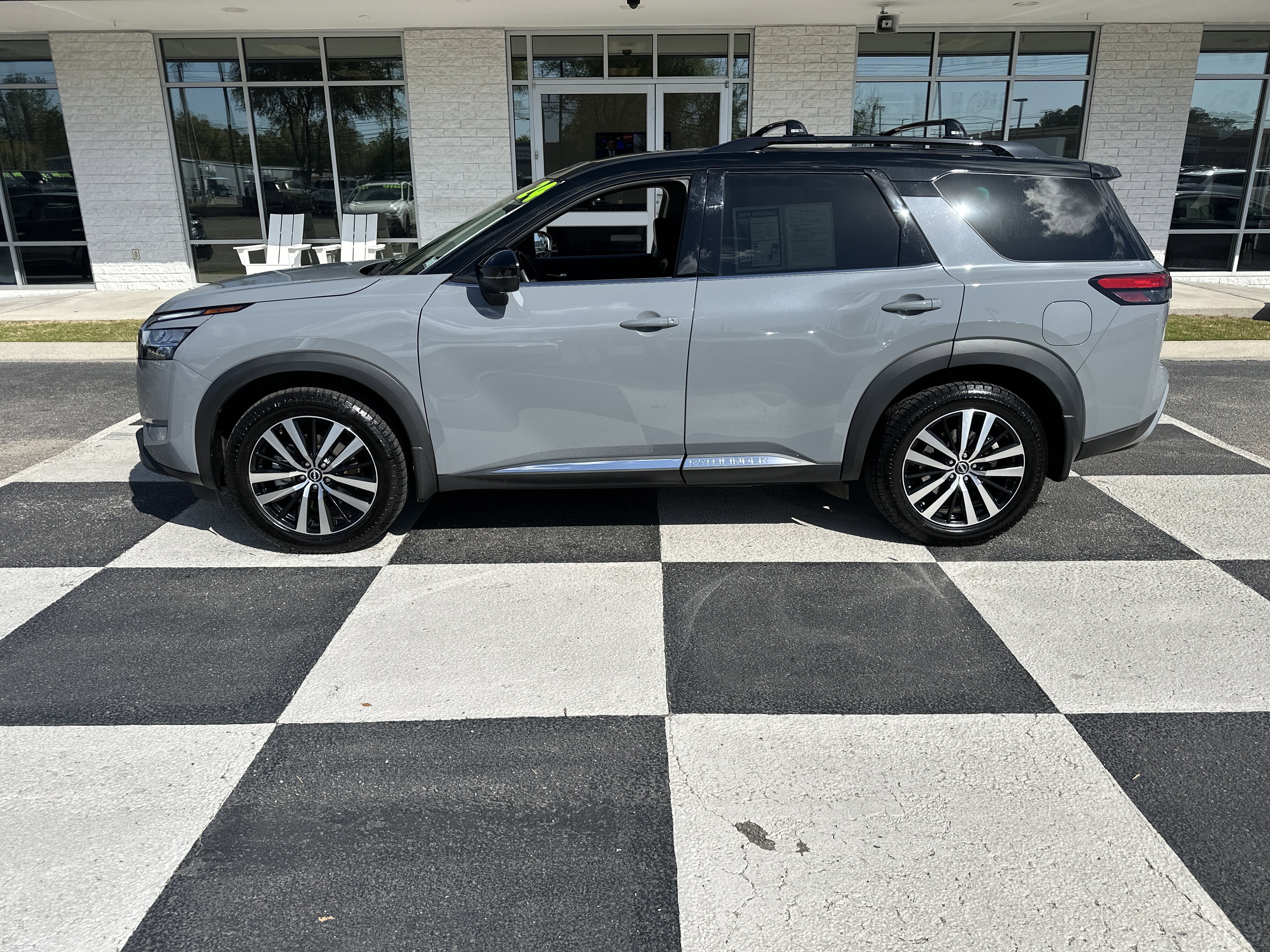 Used 2024 Nissan Pathfinder Platinum