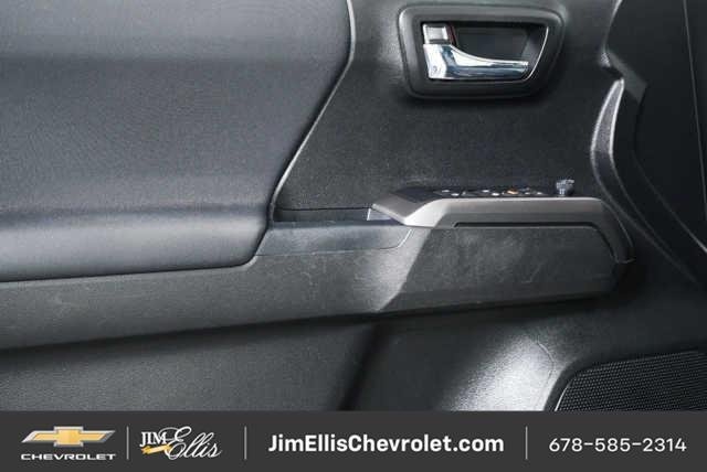 Used 2022 Toyota Tacoma TRD Sport w/ Technology Package AWD/4WD image 6