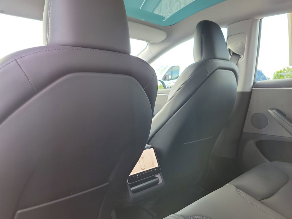 Used 2024 Tesla Model 3 Standard Range RWD image 10