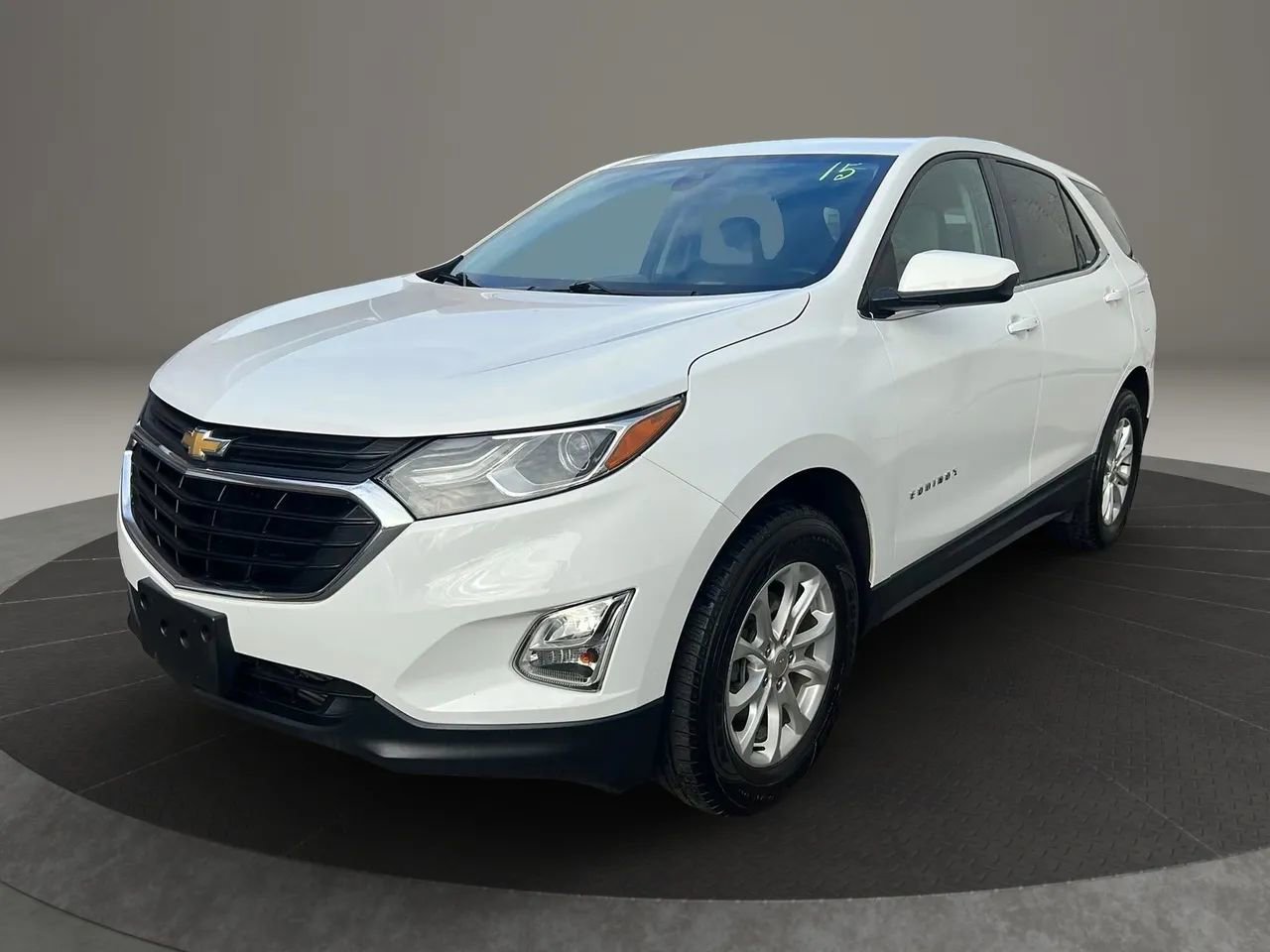 Used 2020 Chevrolet Equinox LT w/ Driver Convenience Package image 1