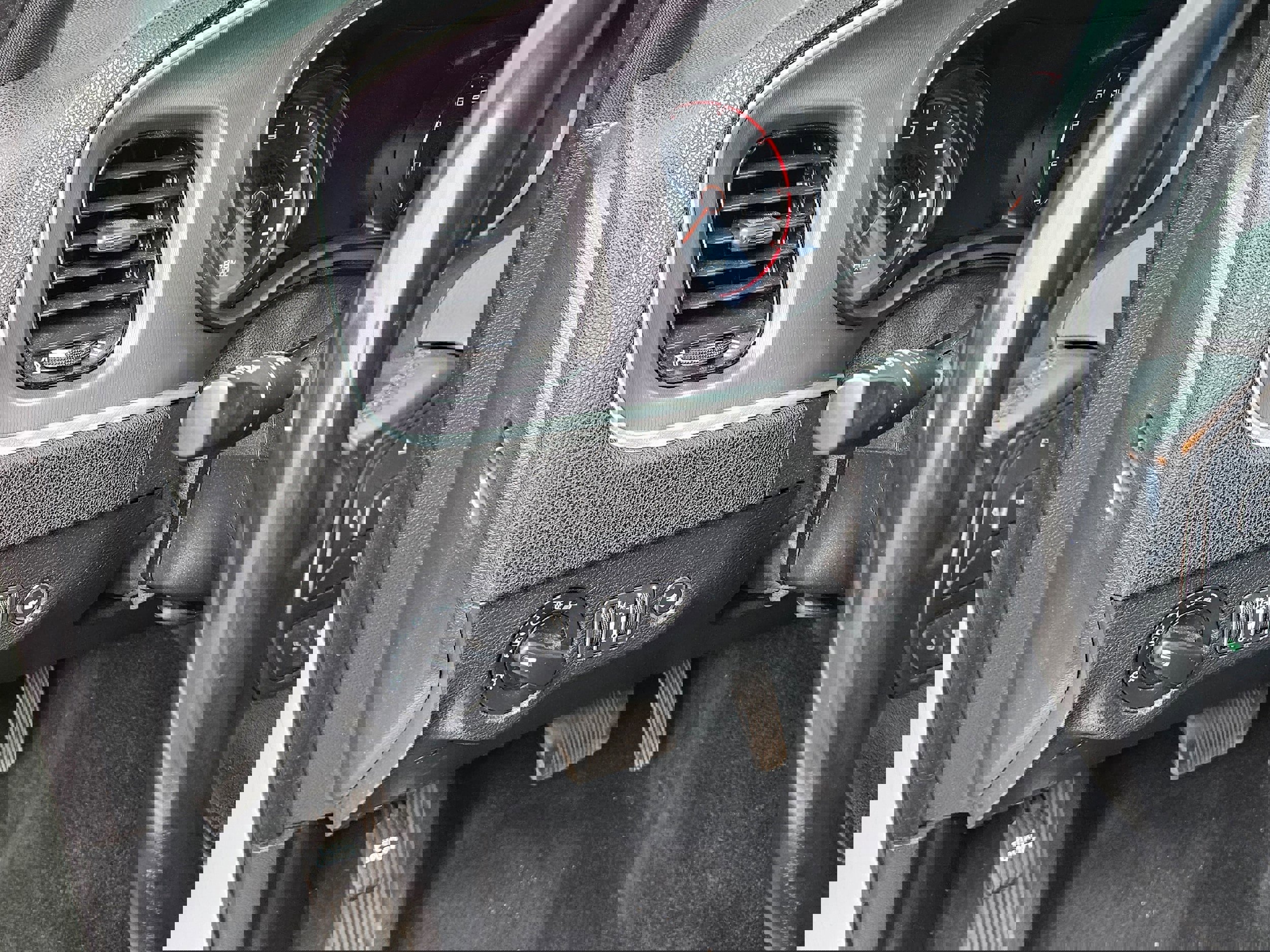 Used 2020 Dodge Charger SXT w/ Blacktop Package image 15