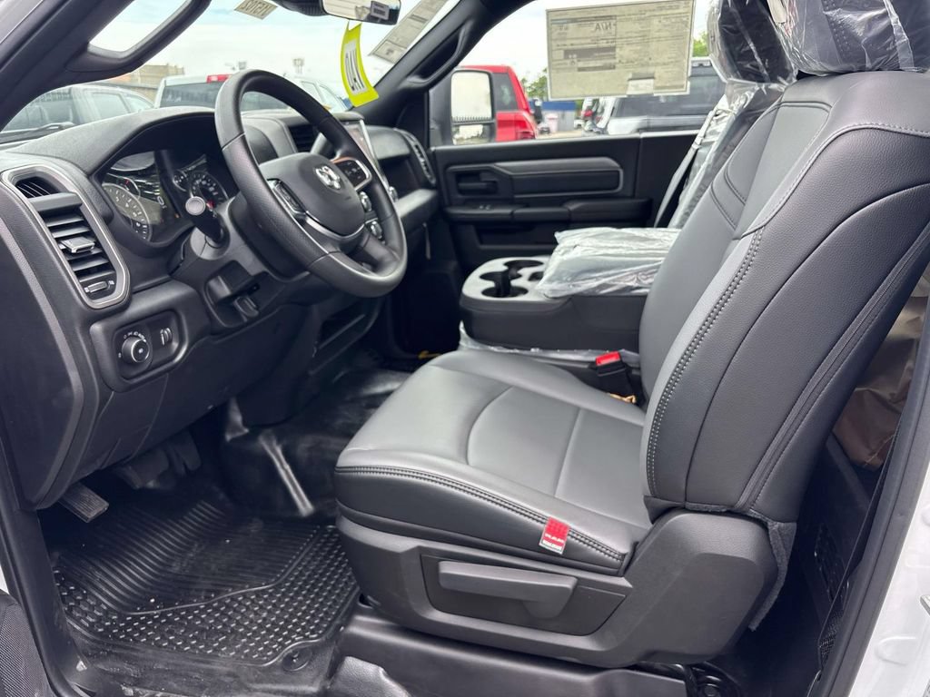 New 2026 RAM 3500 Tradesman w/ Chrome Appearance Group A AWD/4WD image 5