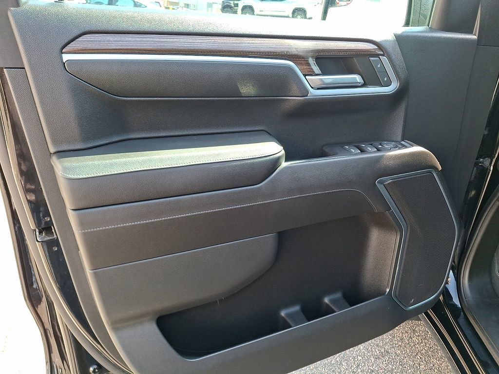 Used 2022 Chevrolet Silverado 1500 LT AWD/4WD image 14