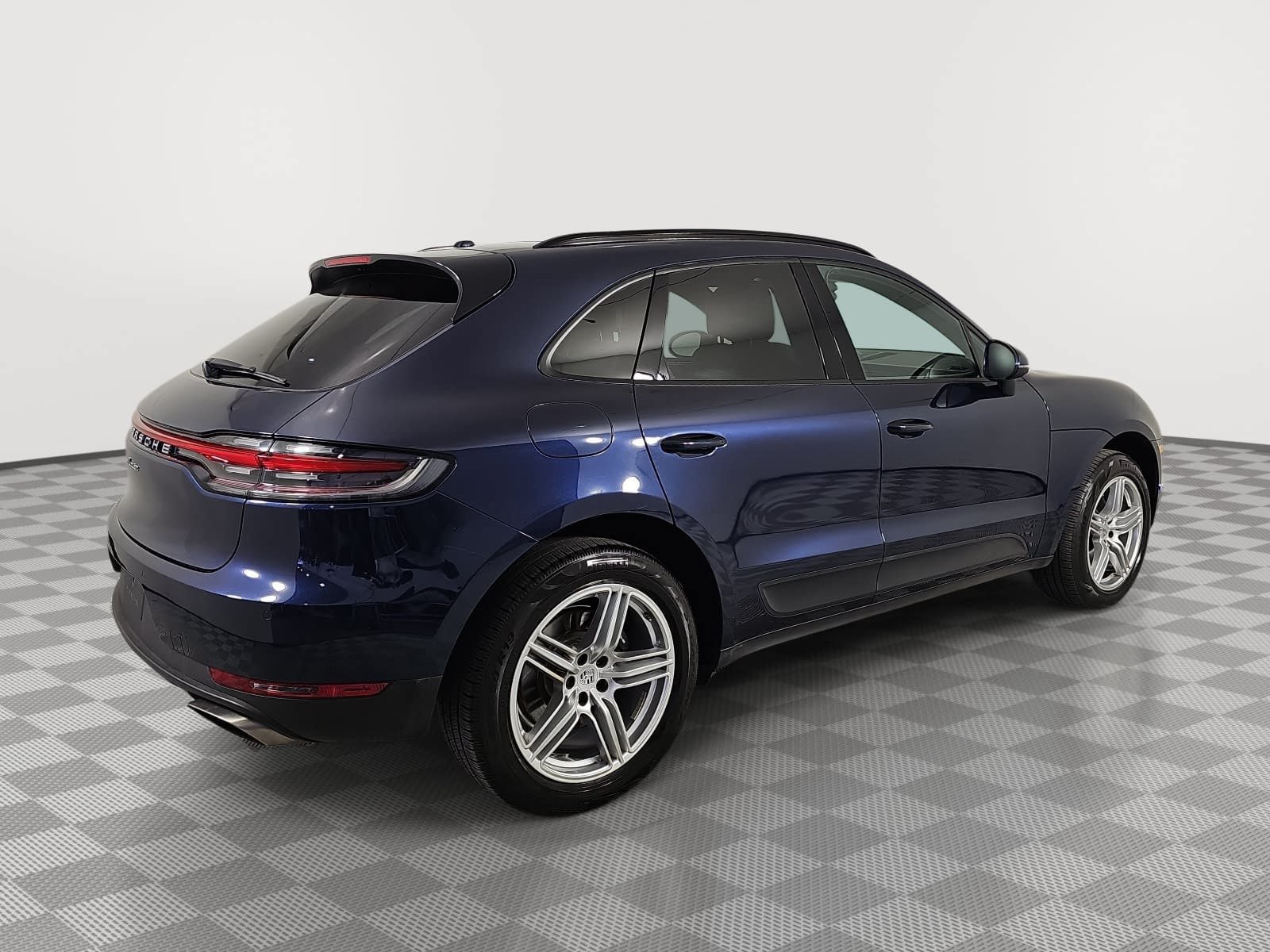 Used 2020 Porsche Macan AWD/4WD image 8
