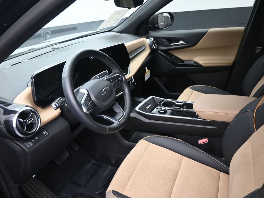 Used 2025 Chevrolet Equinox ACTIV w/ Safety and Technology Package image 12