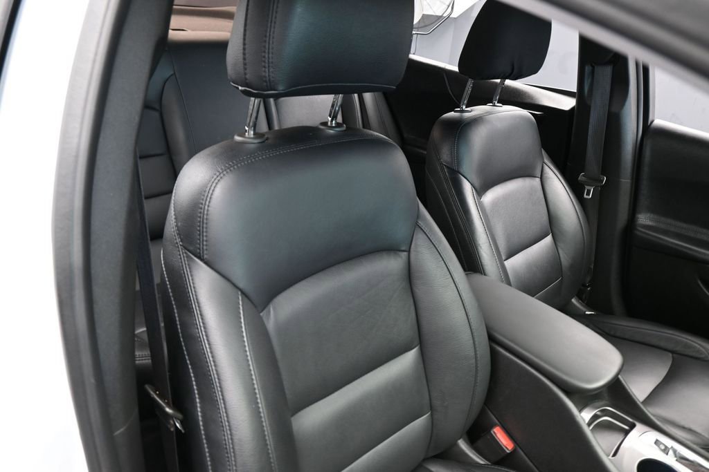 Used 2024 Chevrolet Malibu RS FWD image 36