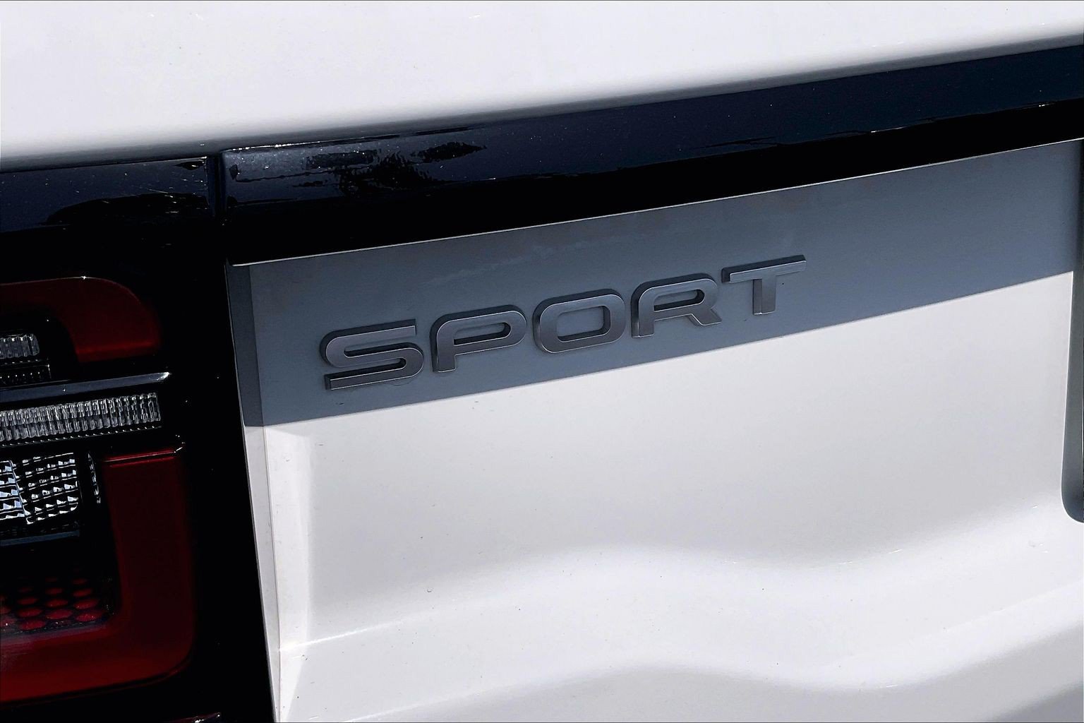Certified 2025 Land Rover Discovery Sport S AWD/4WD image 9
