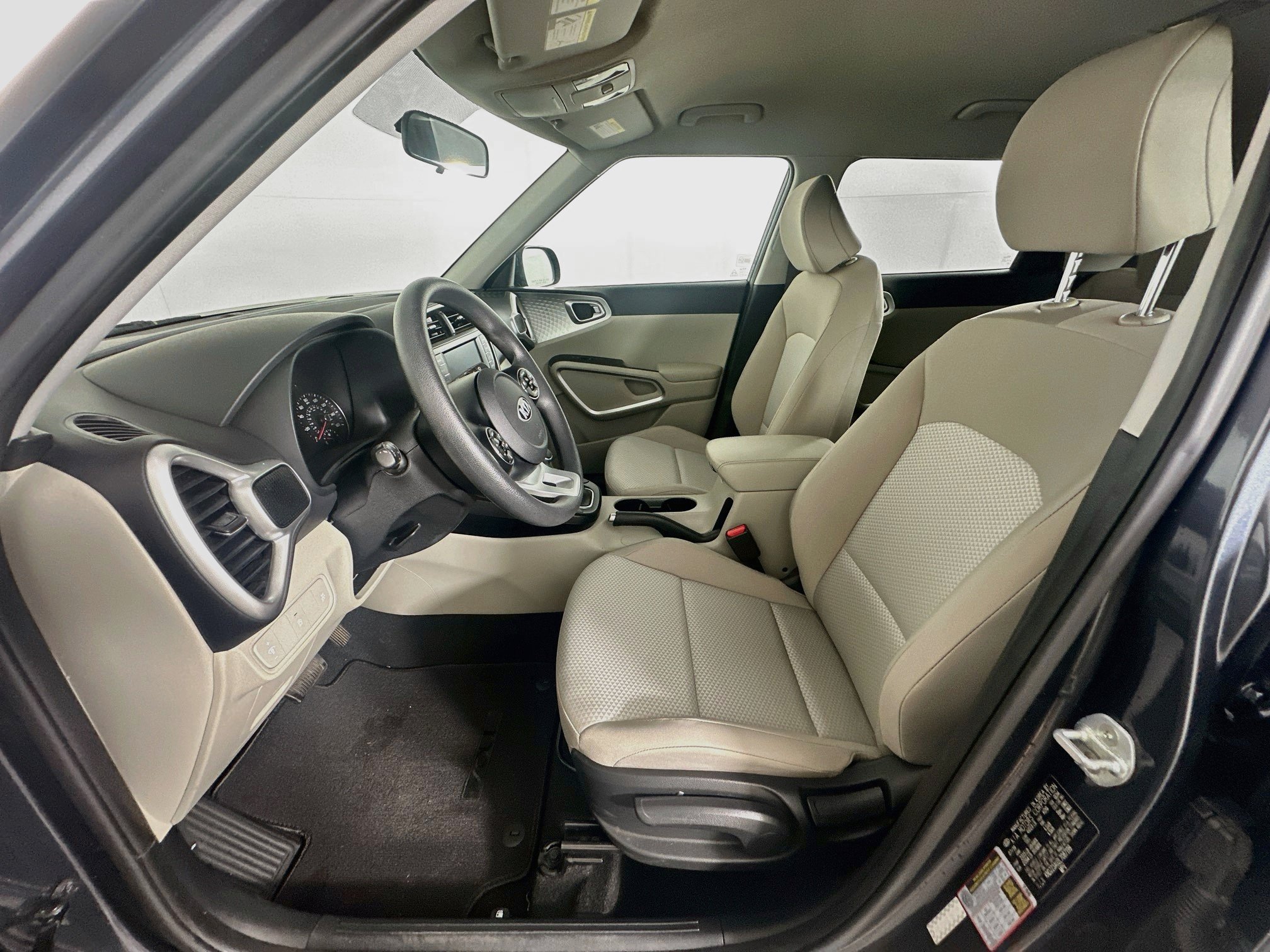 Used 2020 Kia Soul LX FWD image 13