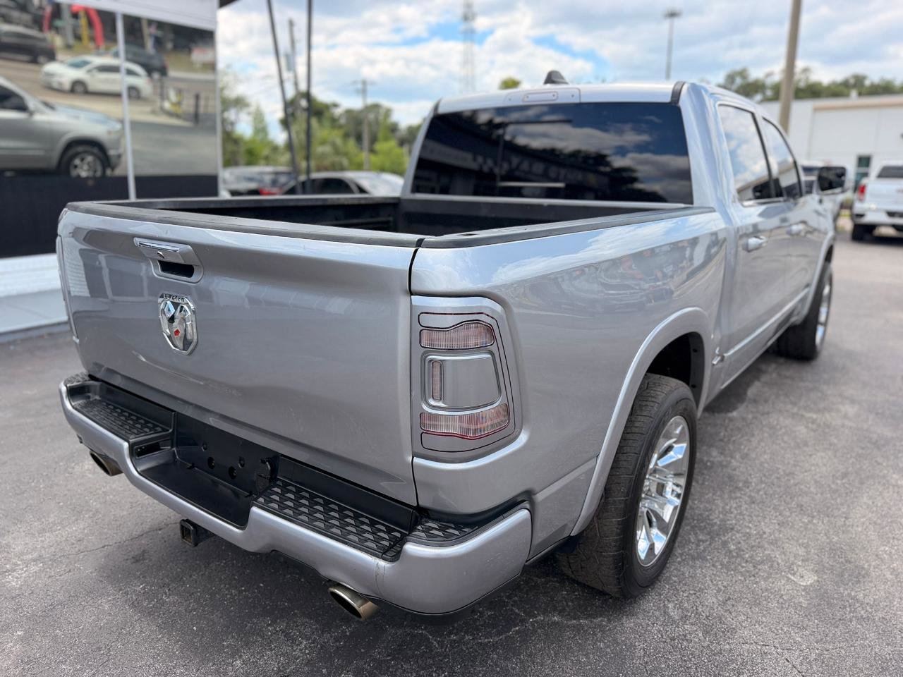 Used 2019 RAM 1500 Limited AWD/4WD image 7