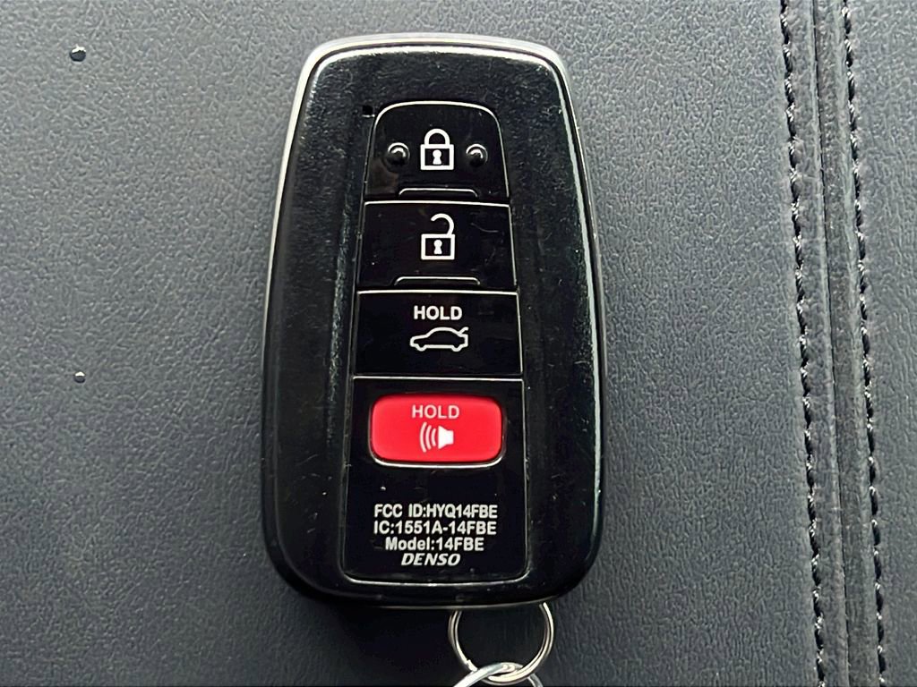 Used 2019 Toyota Avalon Touring FWD image 23