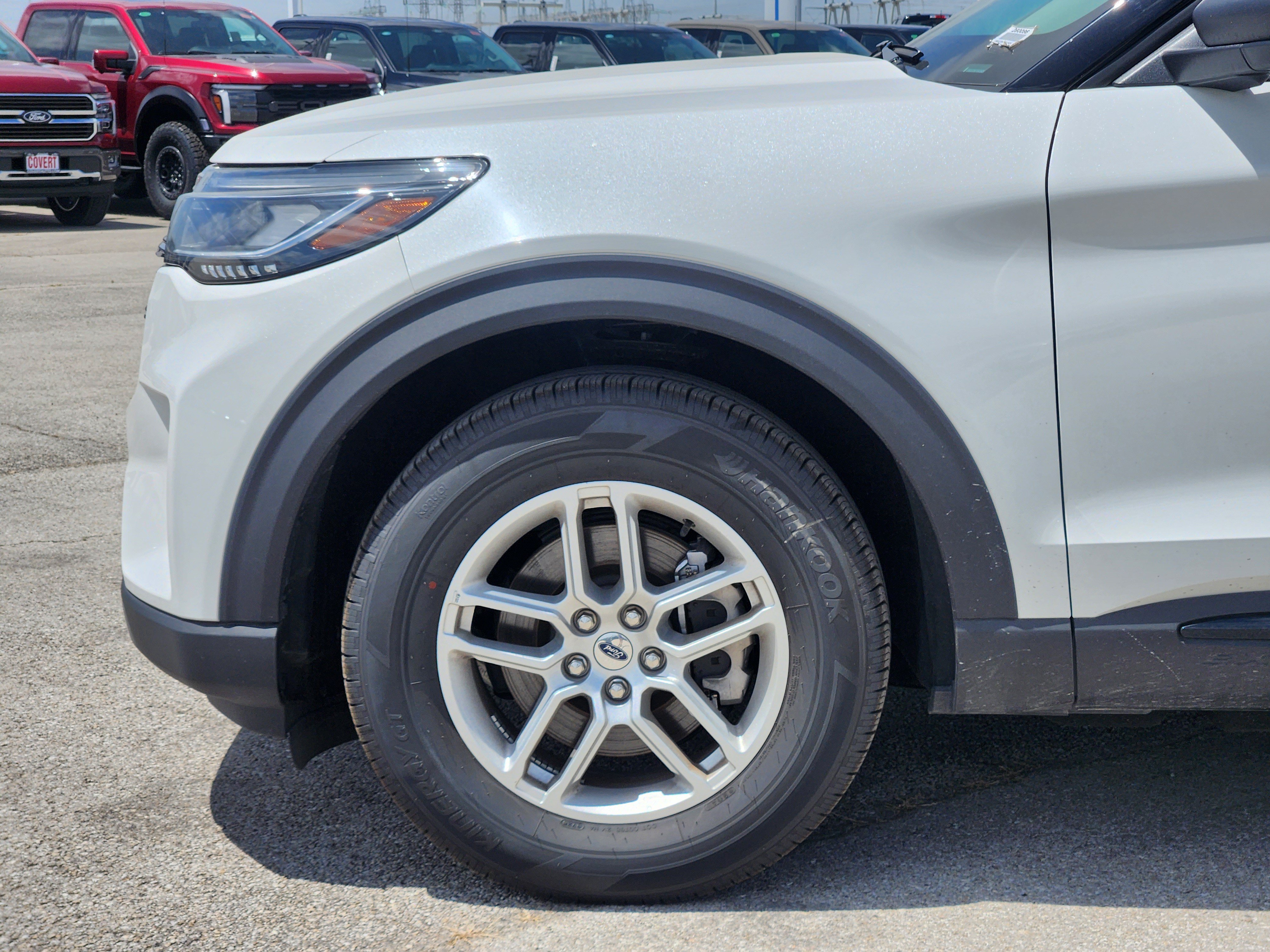 New 2026 Ford Explorer Active w/ Active Comfort Package RWD image 7