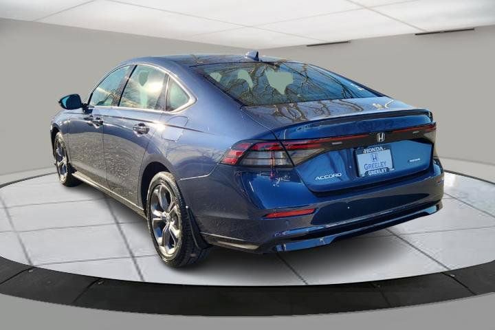 Used 2023 Honda Accord EX-L image 3