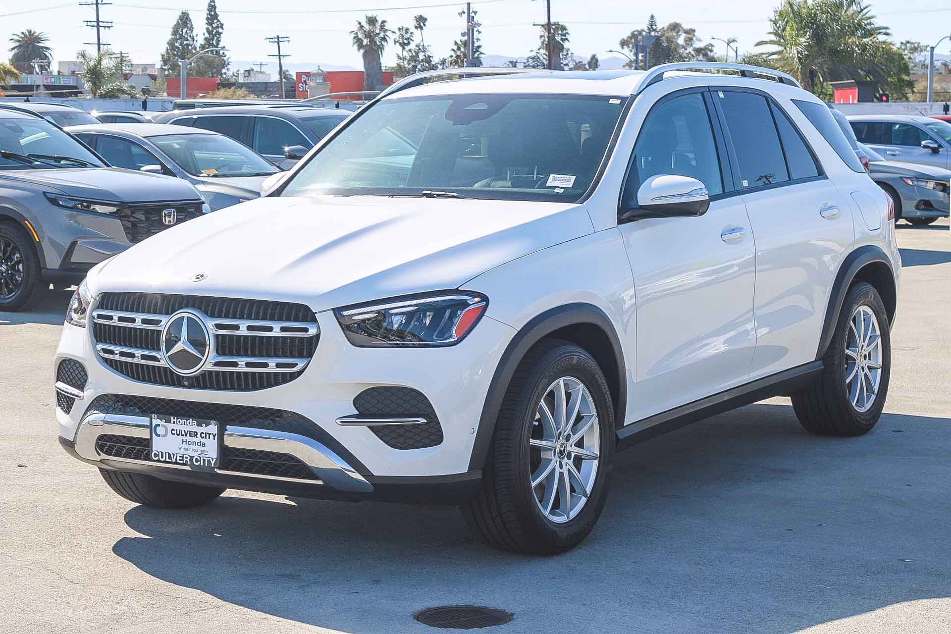 Used 2024 Mercedes-Benz GLE 450e 4MATIC image 3