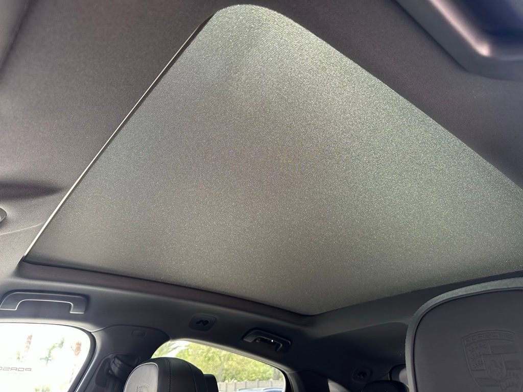 Used 2025 Porsche Cayenne S image 31