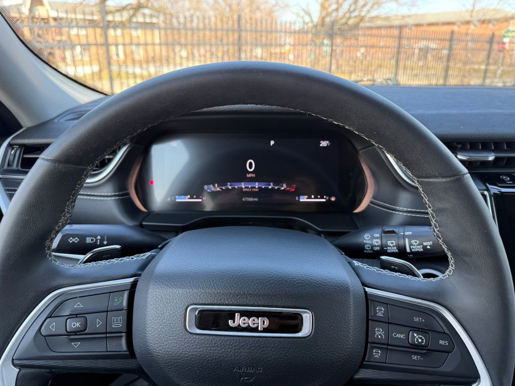 Used 2023 Jeep Grand Cherokee L Laredo w/ Luxury Tech Group I image 20