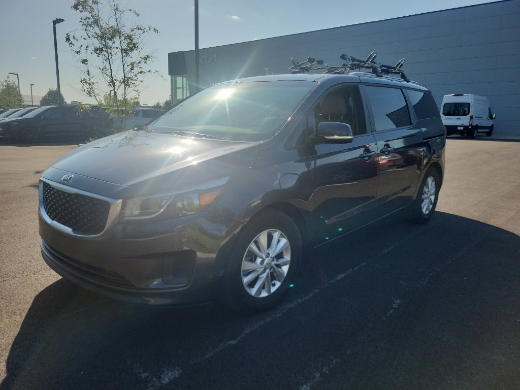 Used 2016 Kia Sedona LX w/ LX Convenience Package FWD image 4