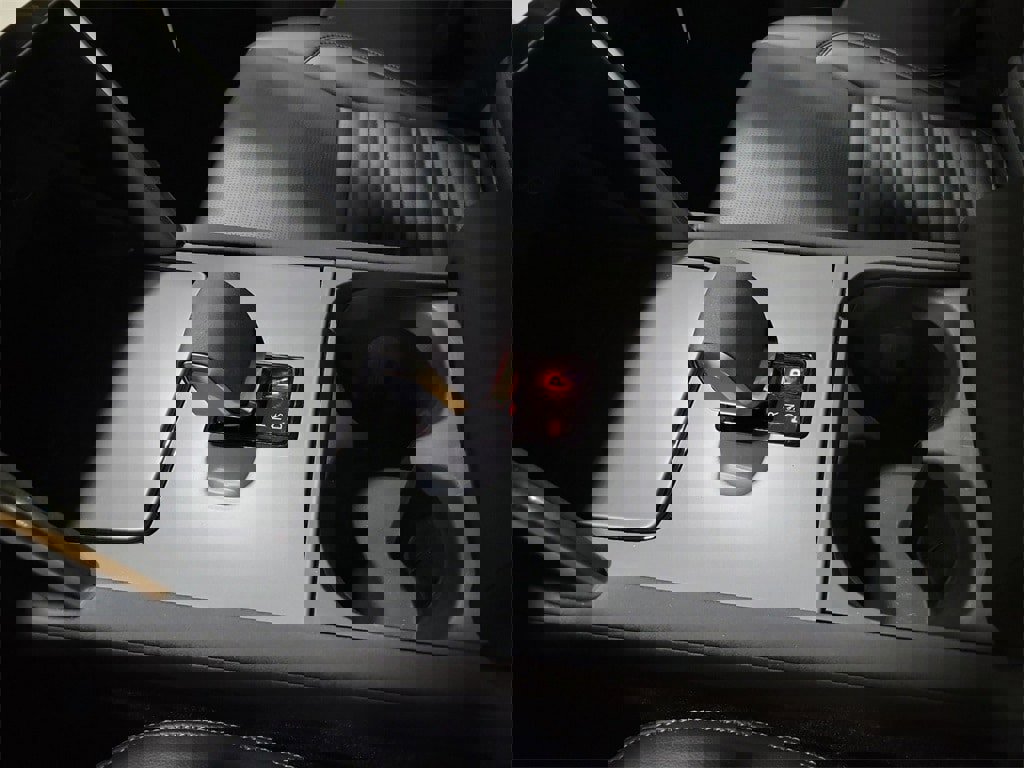 New 2025 Land Rover Discovery Sport Dynamic SE image 20