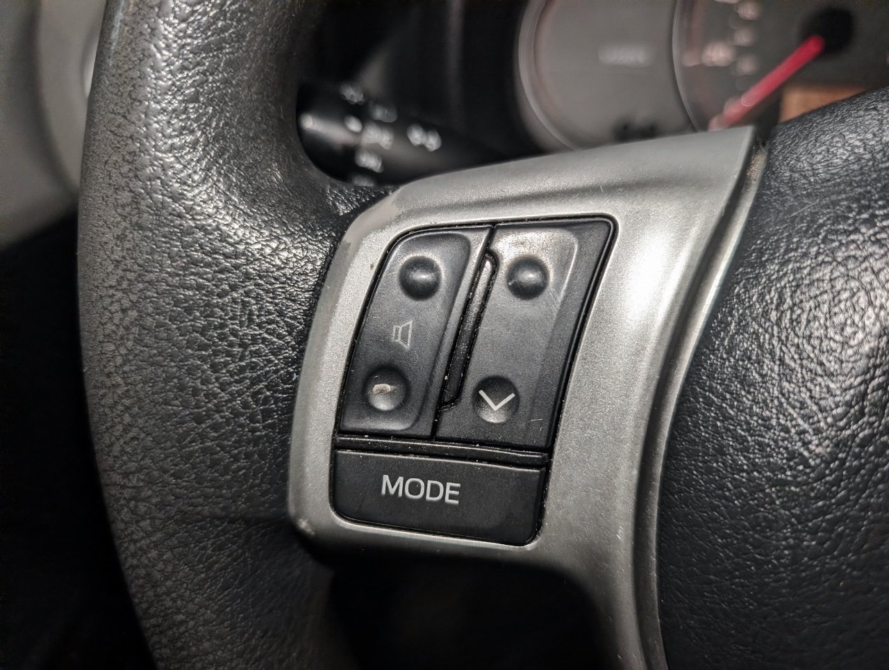 Used 2014 Toyota Yaris LE FWD image 34