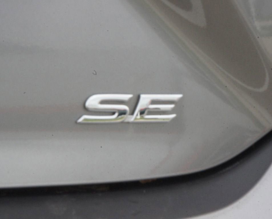 Used 2025 Toyota Camry SE FWD image 18