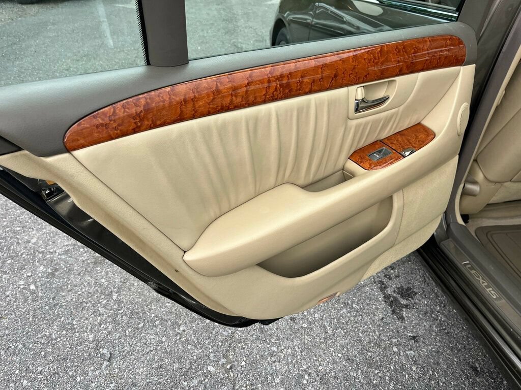 Used 2006 Lexus LS 430 RWD image 21