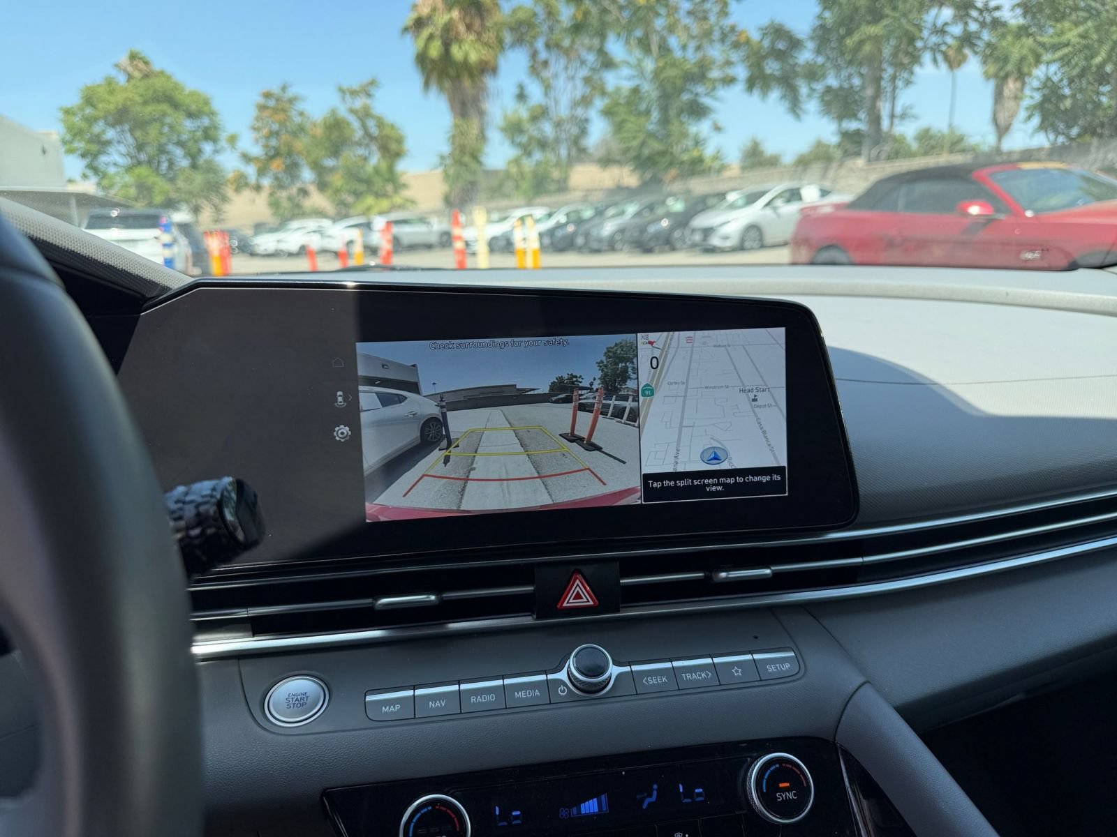 Used 2025 Hyundai Elantra SEL FWD image 23