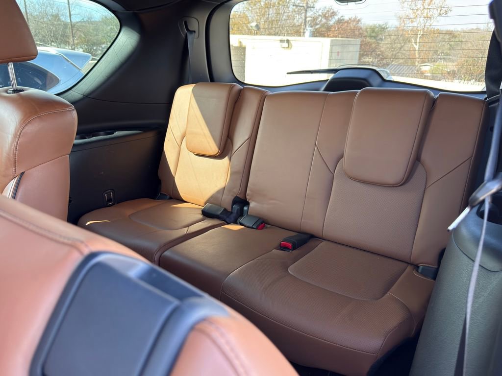 Used 2023 INFINITI QX80 Sensory w/ All-Season Package image 37