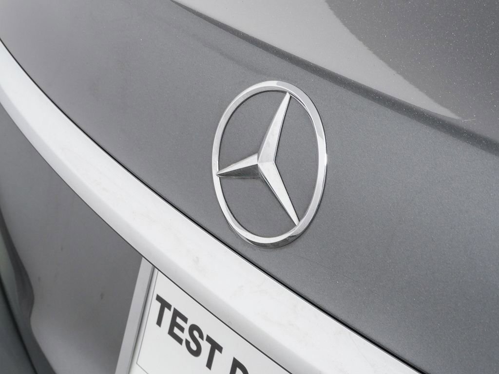 Used 2017 Mercedes-Benz E 300 image 37