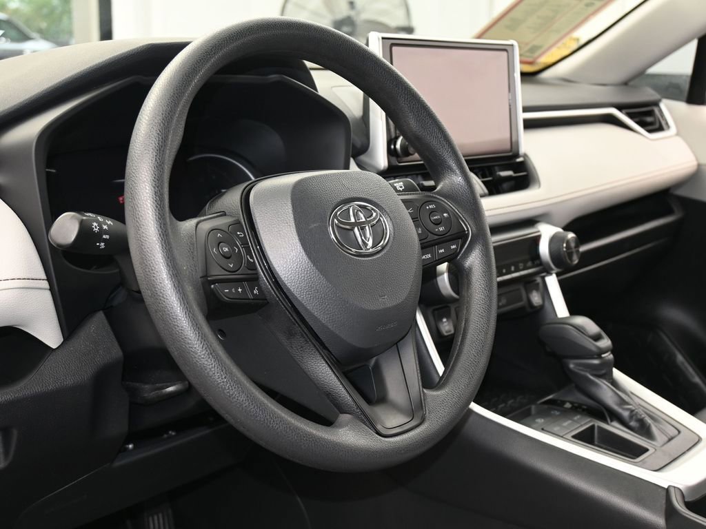 Used 2023 Toyota RAV4 XLE image 14