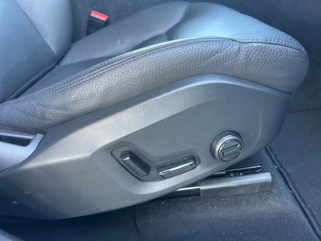 Used 2023 Volvo XC60 B5 Plus image 33