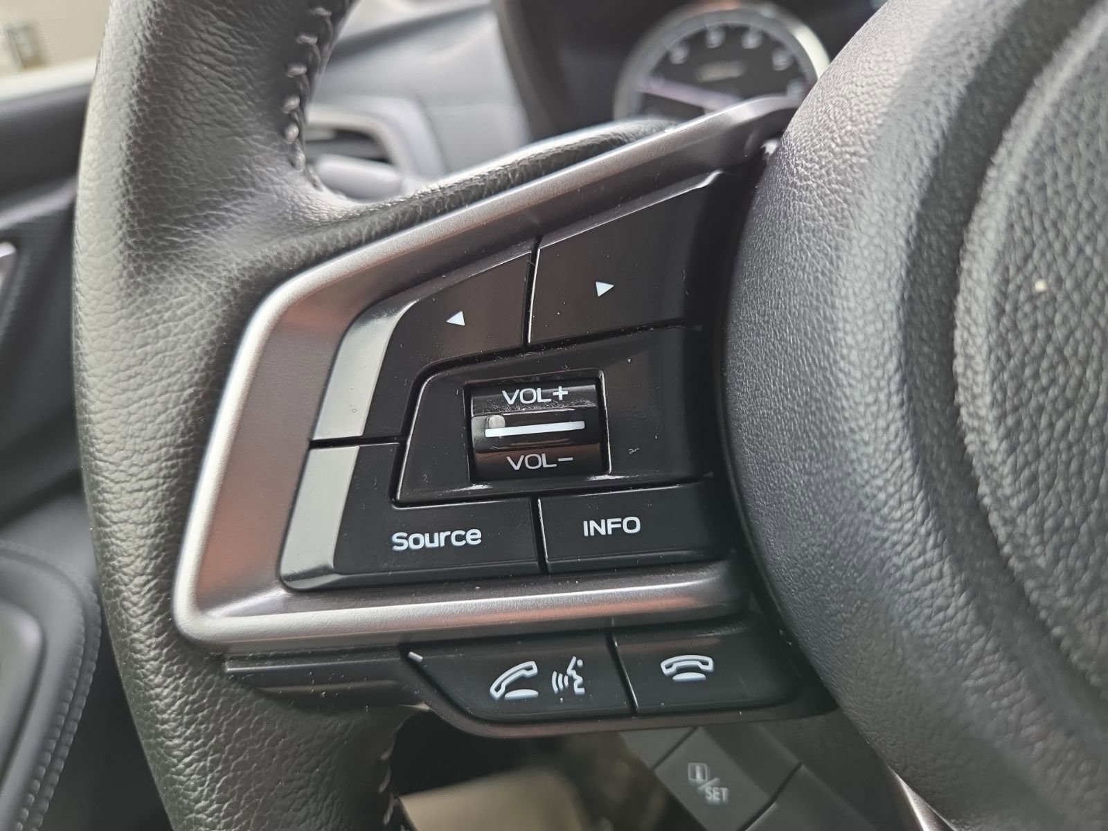 Used 2023 Subaru Forester Touring AWD/4WD image 27