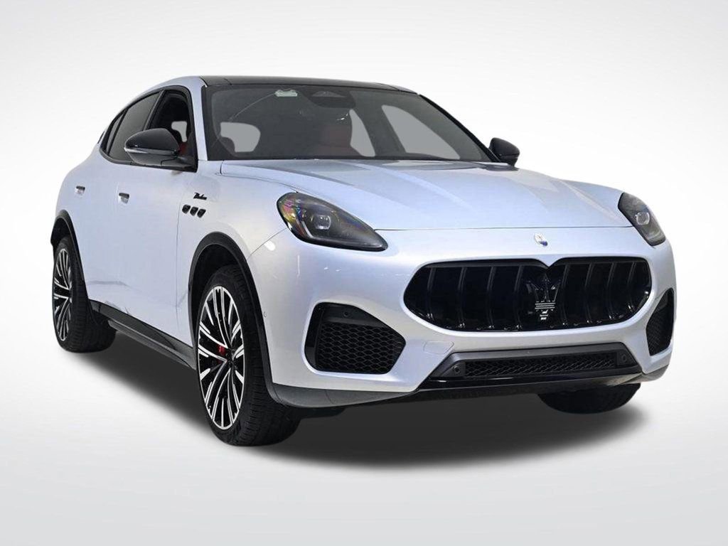 Used 2025 Maserati Grecale Modena image 7