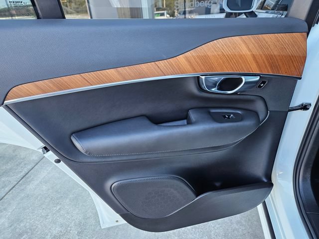 Certified 2024 Volvo XC90 T8 Plus w/ Protection Package AWD/4WD image 18