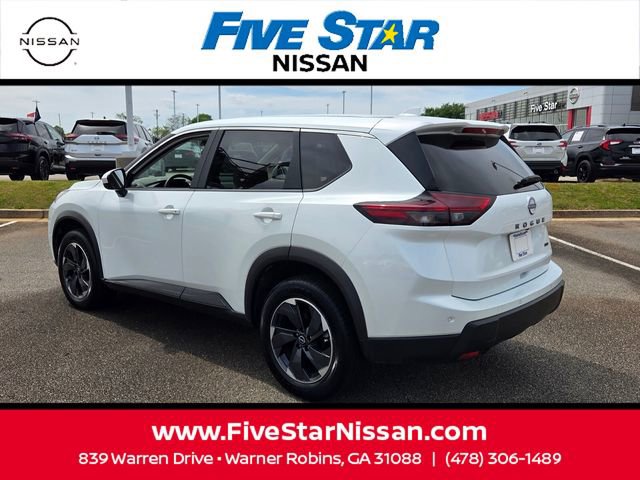Used 2025 Nissan Rogue SV image 9