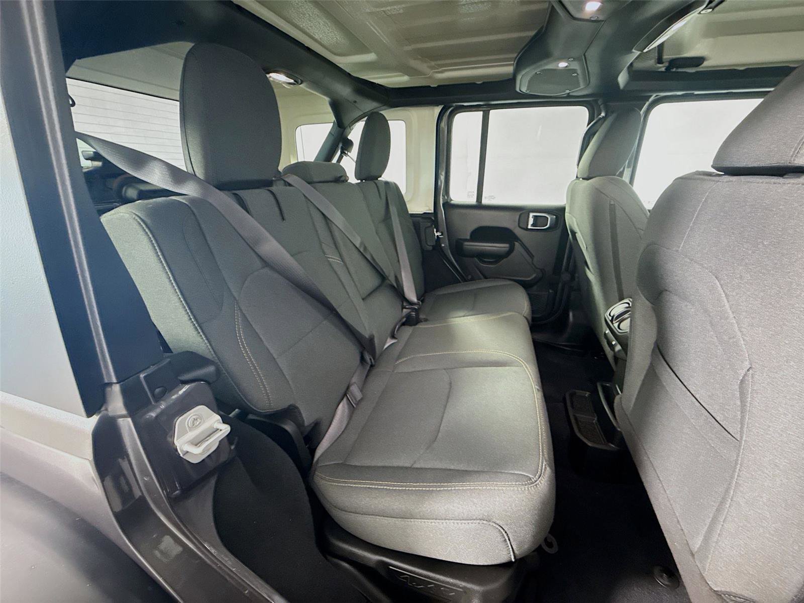 Used 2024 Jeep Wrangler Willys image 19
