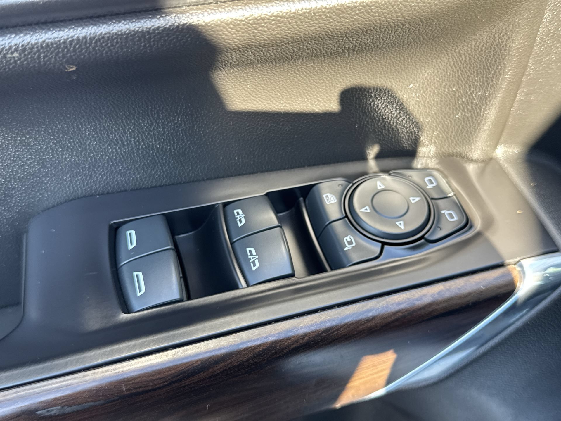 Certified 2019 GMC Sierra 1500 SLT w/ Driver Alert Package I AWD/4WD image 13