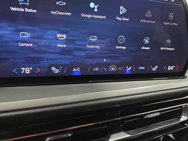 Used 2025 Chevrolet Traverse LT w/ Driver Confidence Package FWD image 22