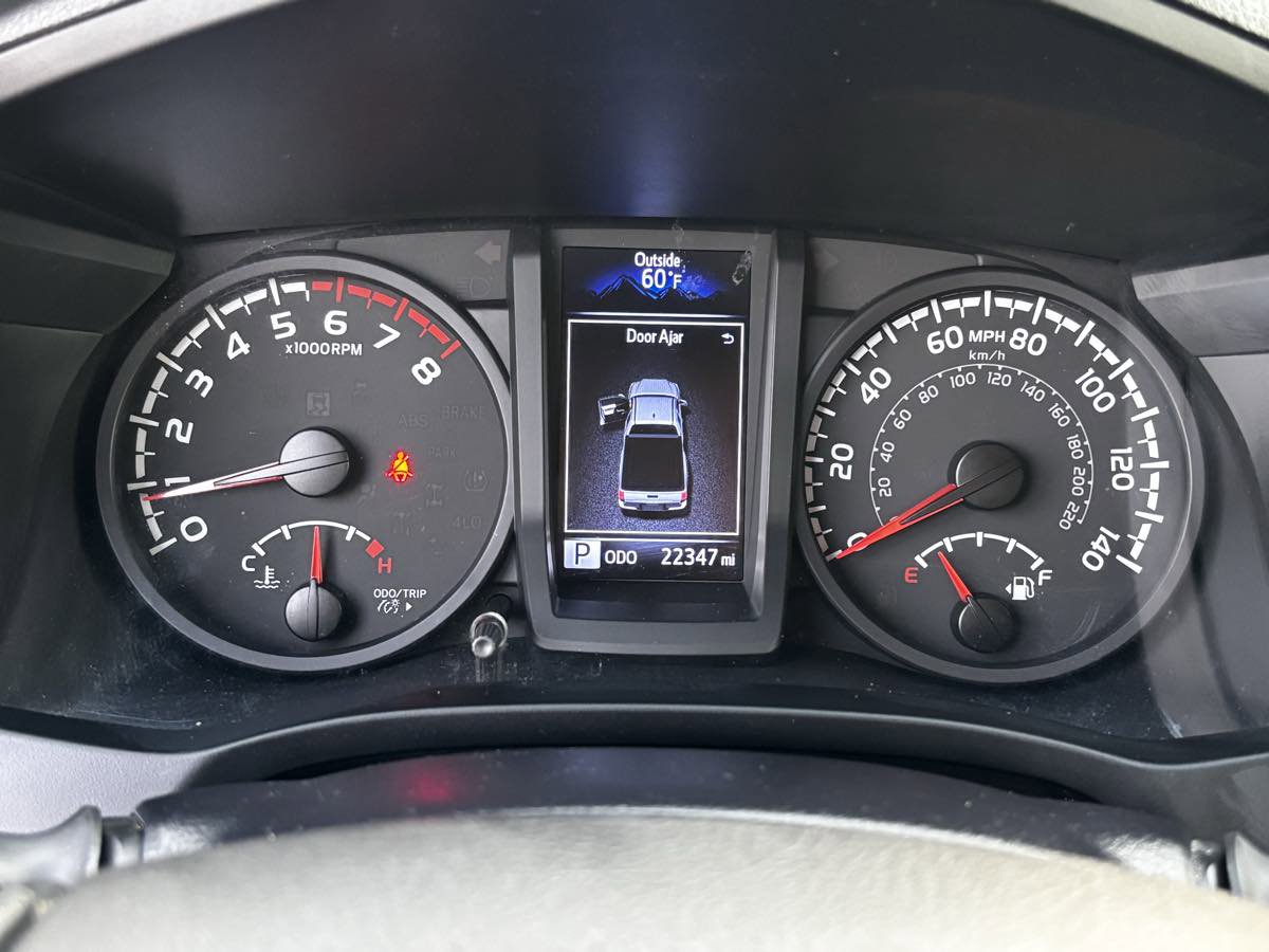Used 2022 Toyota Tacoma SR image 14