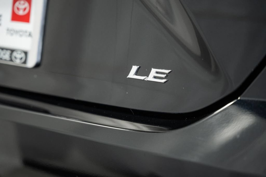Used 2025 Toyota Camry LE FWD image 7