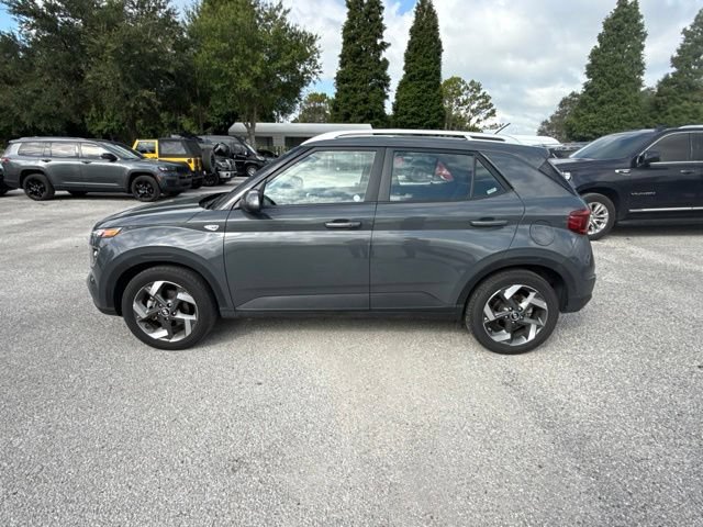 Used 2025 Hyundai Venue SEL FWD image 8