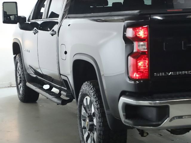 Used 2022 Chevrolet Silverado 2500 LT w/ Convenience Package image 16