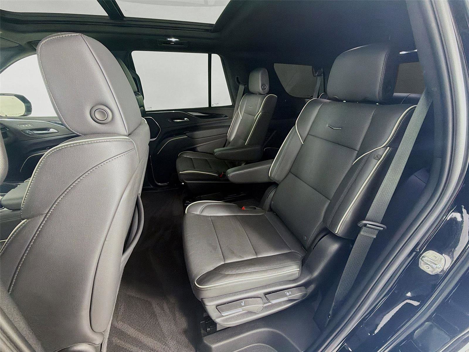 Used 2024 Cadillac Escalade Sport AWD/4WD image 21