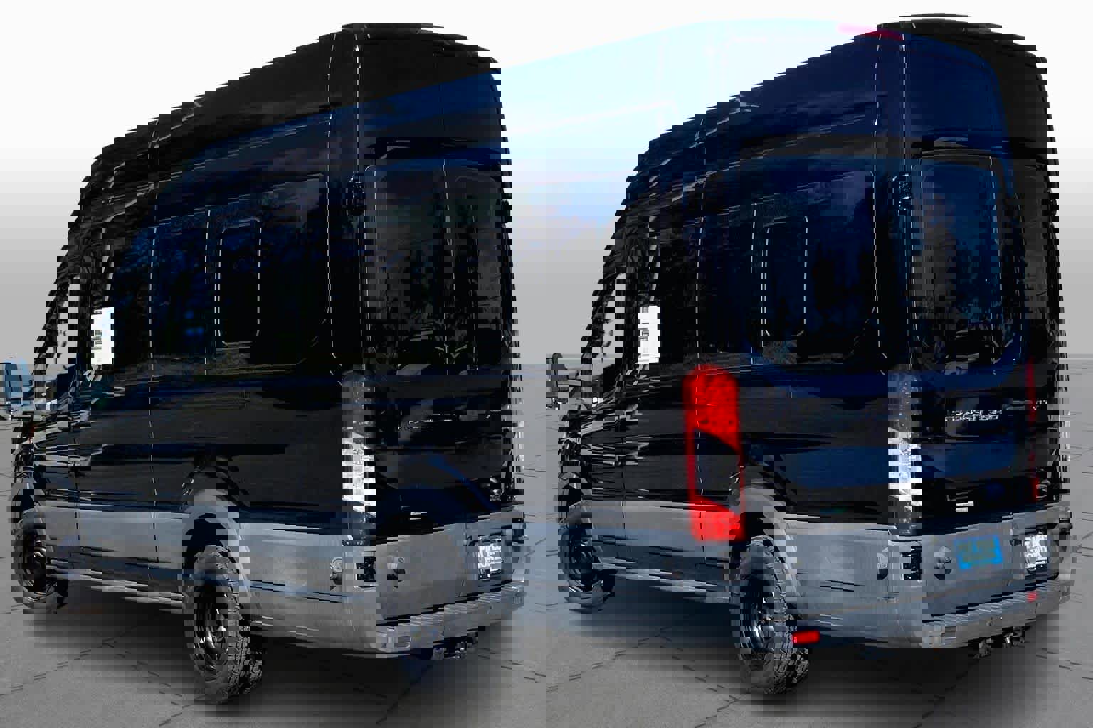 Used 2016 Ford Transit 350 XLT image 12