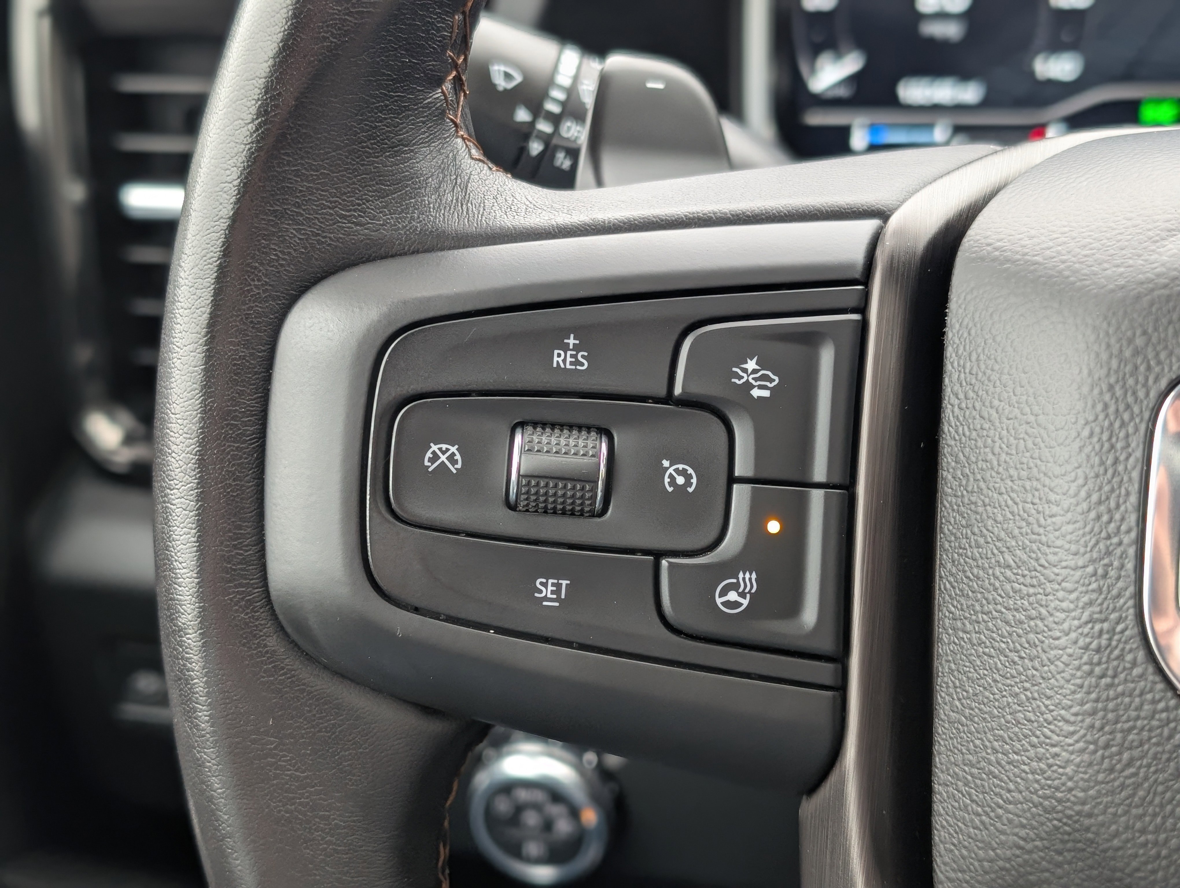 Used 2022 GMC Sierra 1500 AT4 w/ AT4 Preferred Package image 6